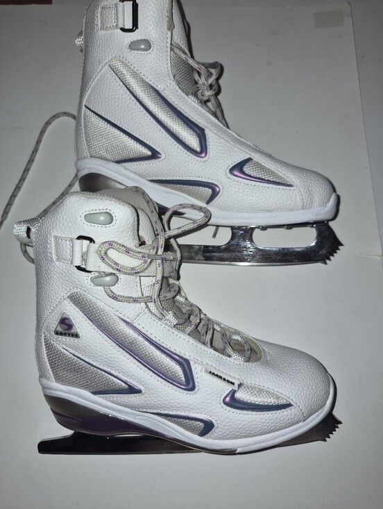 JACKSON Other - Jackson Softec White Women's Figure Ice Skates Size 7